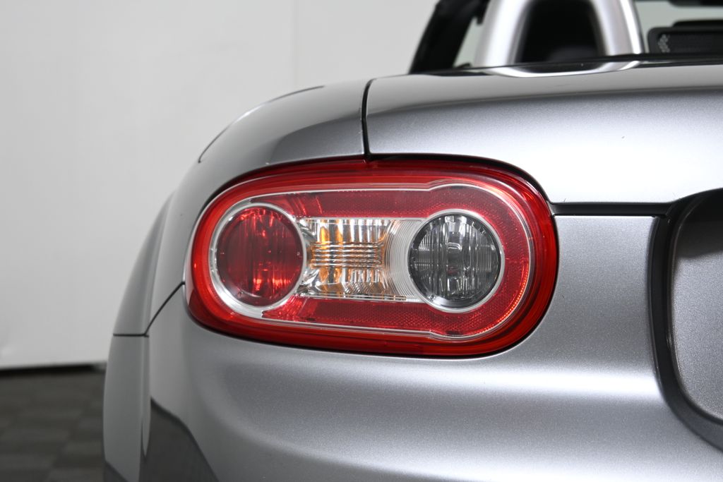 2012 Mazda MX-5 Miata Grand Touring 17