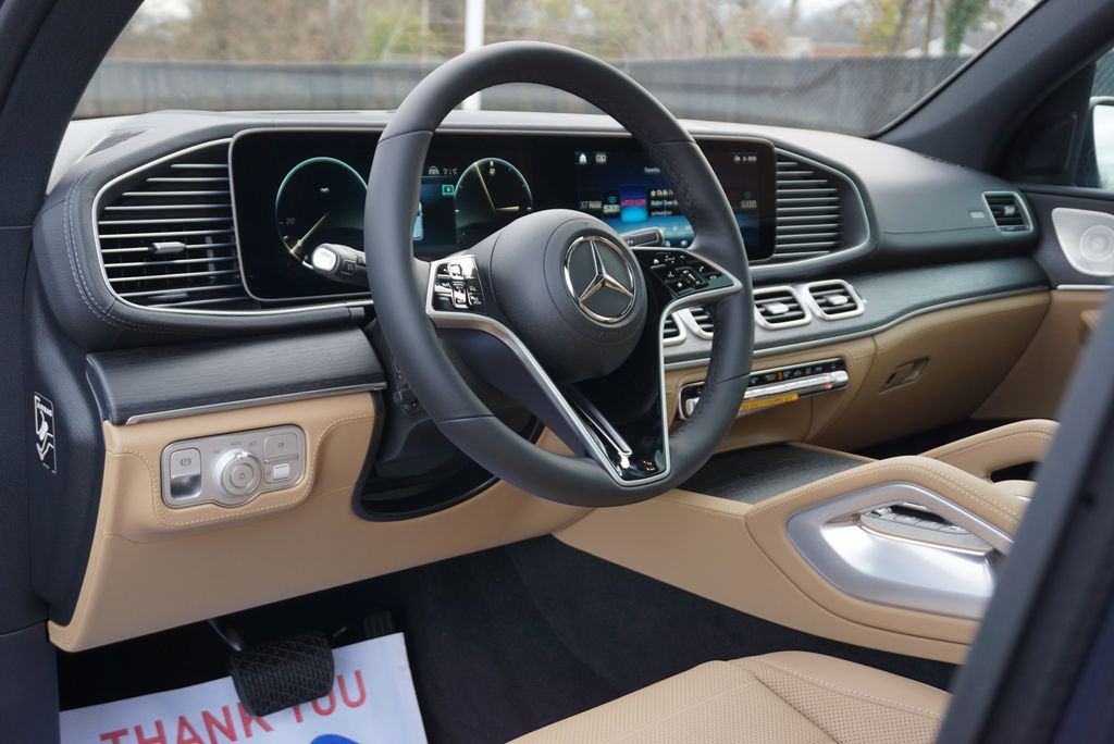 Thumbnail: 2026 Mercedes-Benz GLE - 10