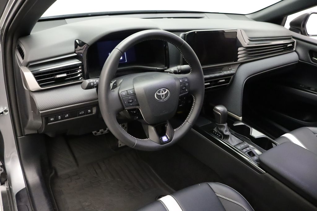 Thumbnail: 2025 Toyota Camry - 15