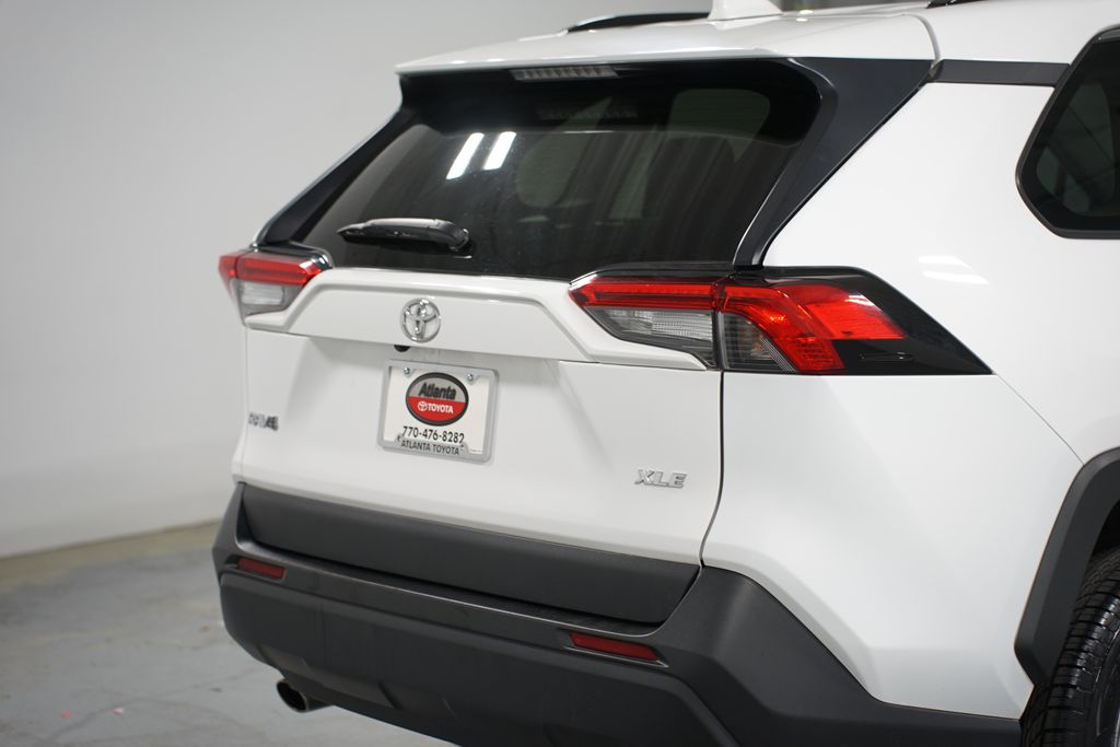 2023 Toyota RAV4 XLE 9
