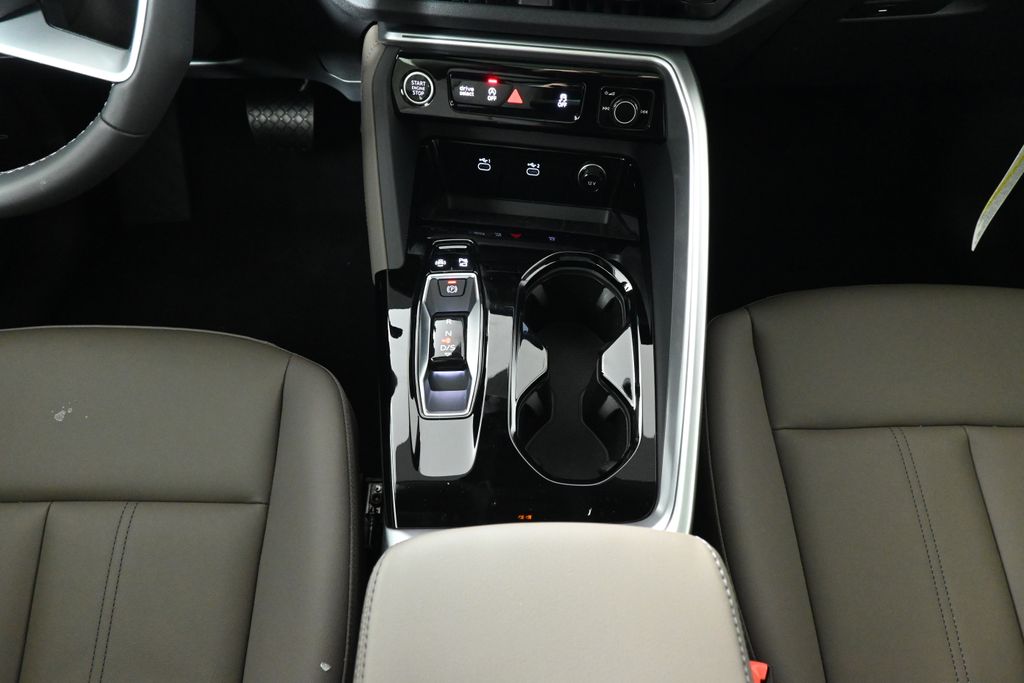 Thumbnail: 2025 Audi Q5 - 19