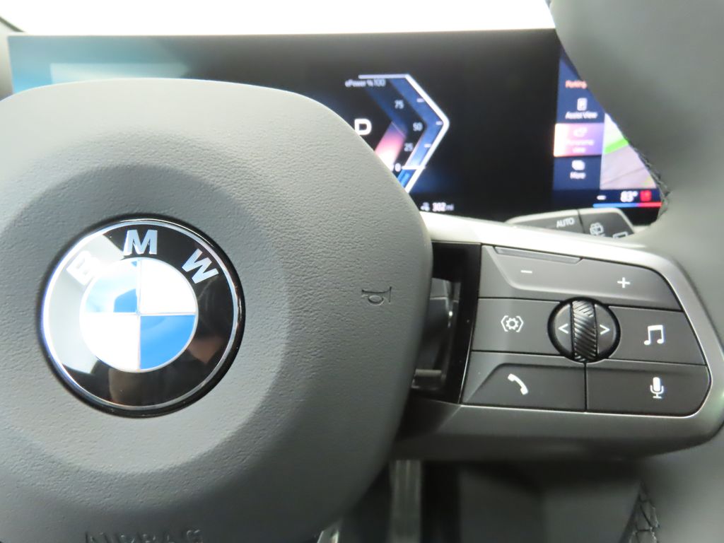 Thumbnail: 2026 BMW iX - 12