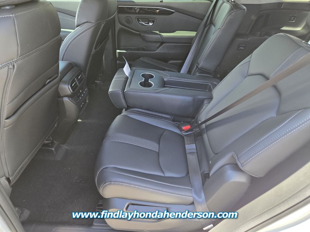 2025 Honda Pilot Touring photo