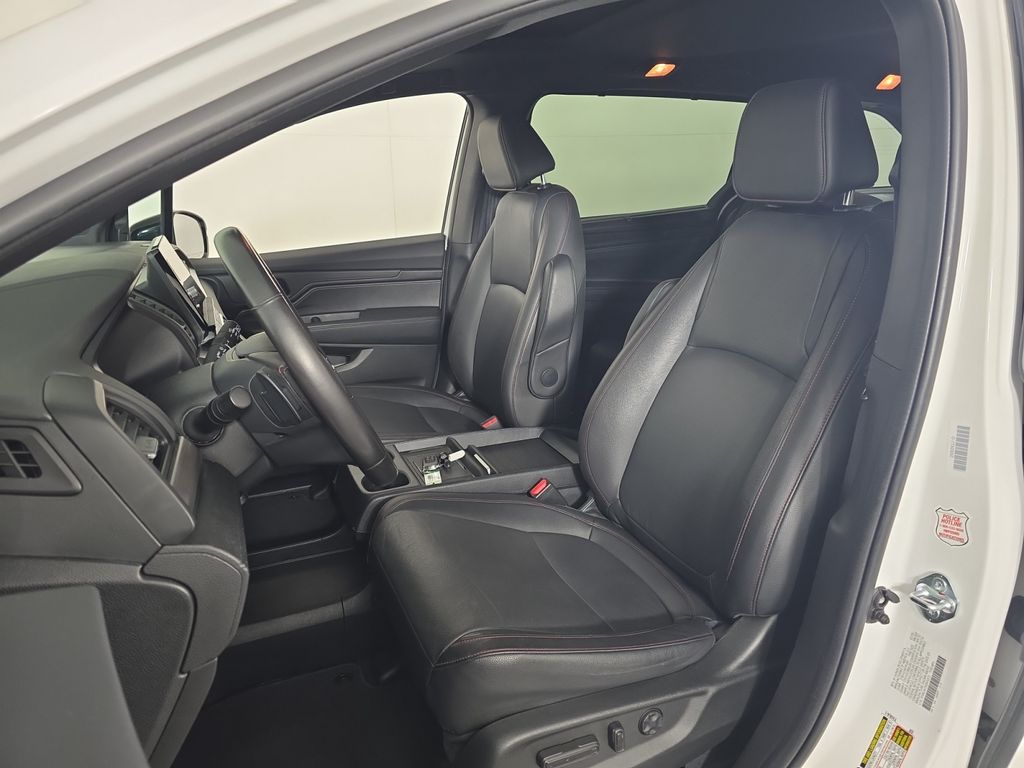 Certified Used 2025  Honda Sport-L image 16