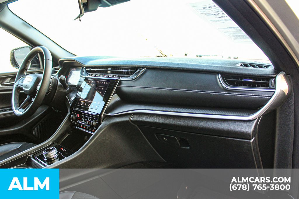 Used 2025 Silver Jeep Altitude image 24