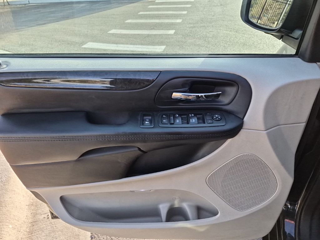 Used Car 2018 Dodge Grand Caravan  Se For Sale Under $15,000 In Austin, Texas