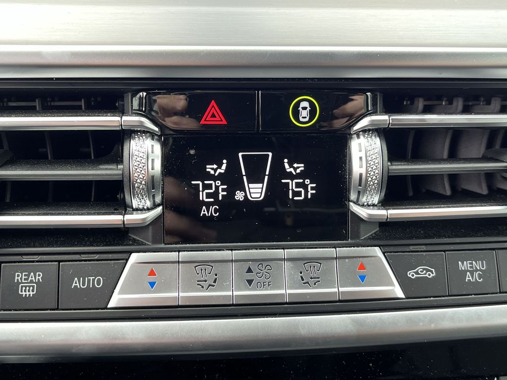 Thumbnail: 2023 BMW X4 - 18