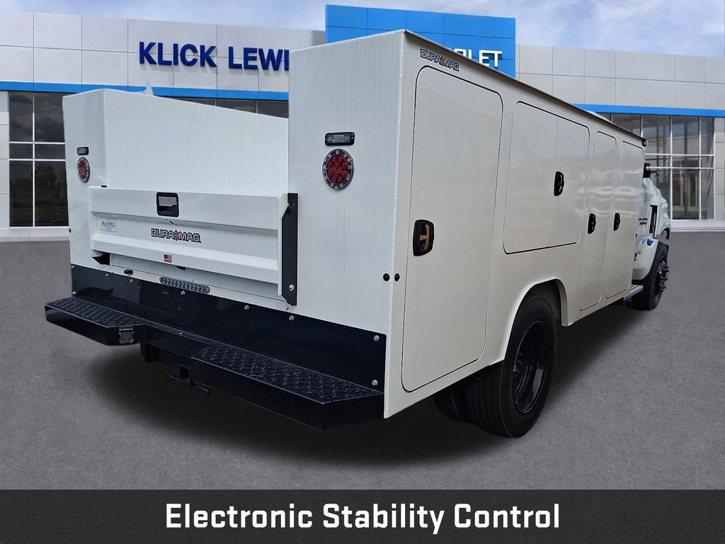 2024 Chevrolet Silverado 5500HD 1LT - 3