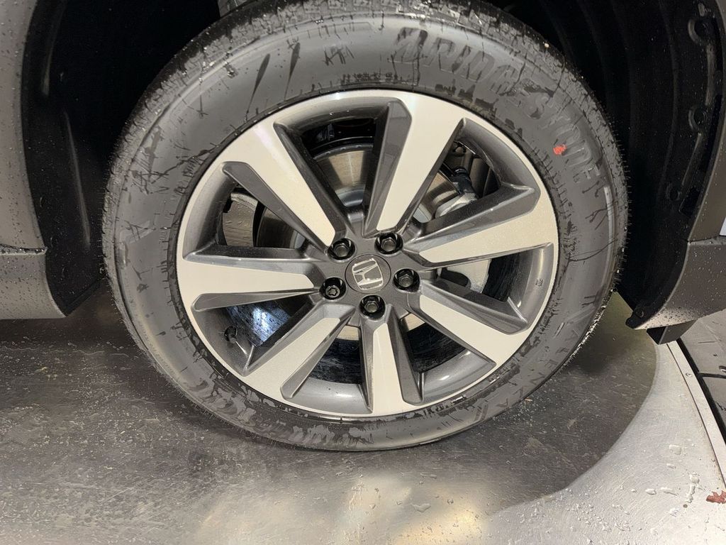 new 2025 Honda Pilot car, priced at $51,550