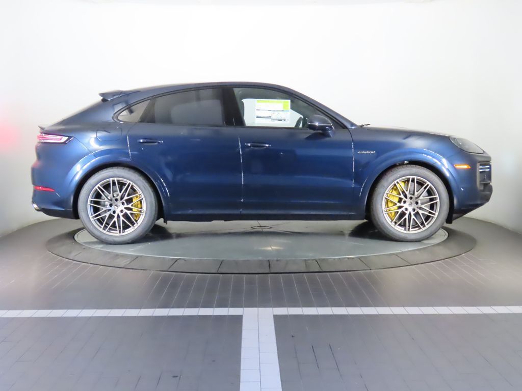 Thumbnail: 2025 Porsche  - 8