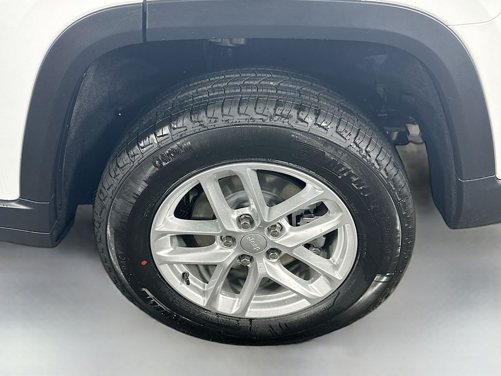 New 2025 White Jeep Laredo X image 16