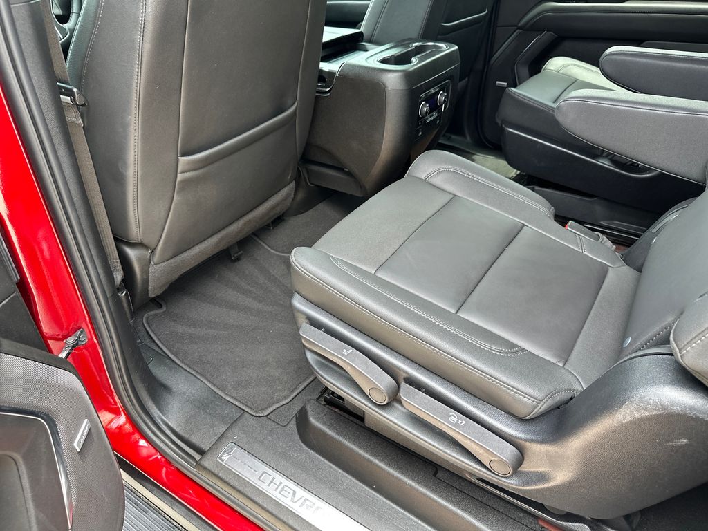Used Car 2024 Chevrolet Suburban  Z71 For Sale Under $70,000 In Austin, Texas