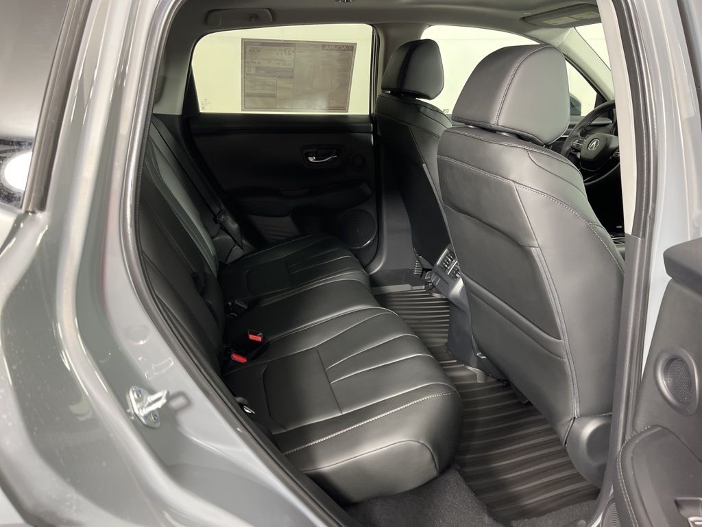 Thumbnail: 2025 Acura ADX - 8