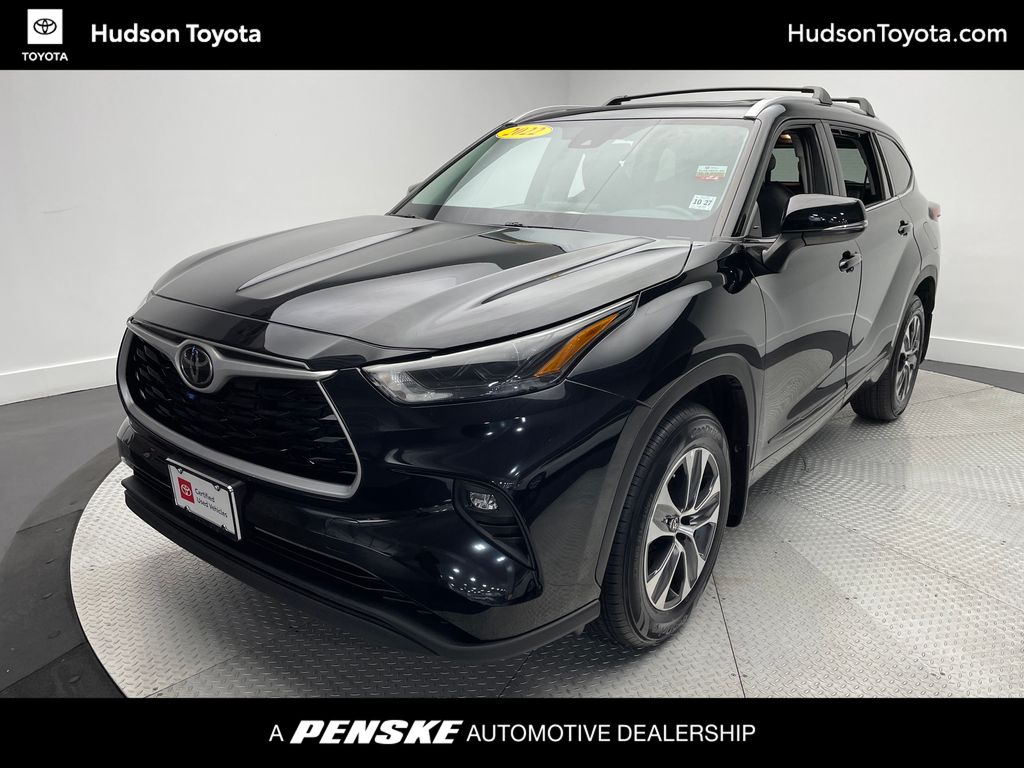 Thumbnail: 2022 Toyota Highlander - 1