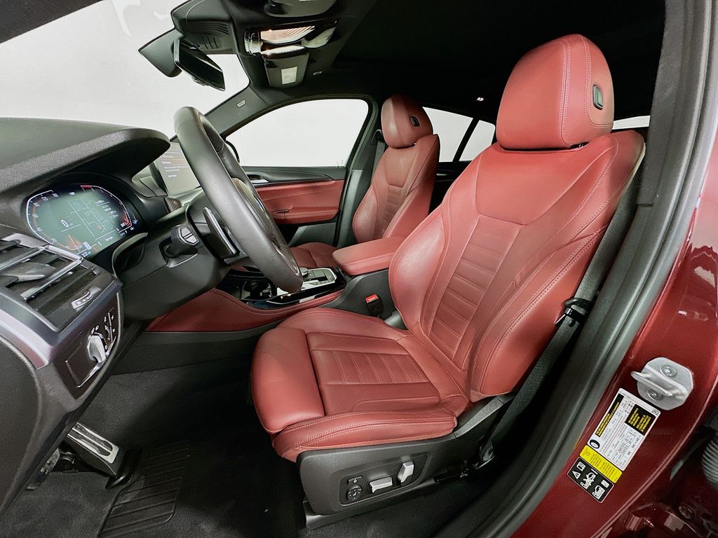 Thumbnail: 2023 BMW X4 - 21