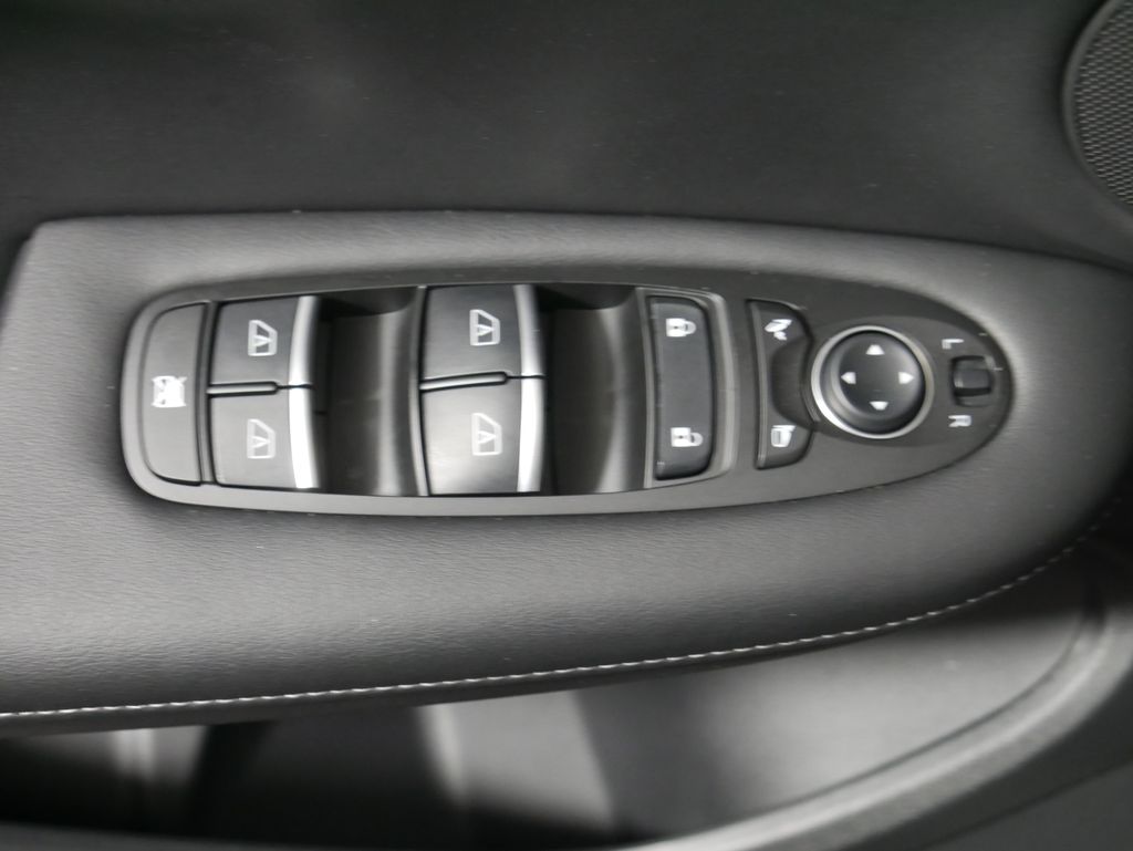 2023 INFINITI QX55 Luxe 29