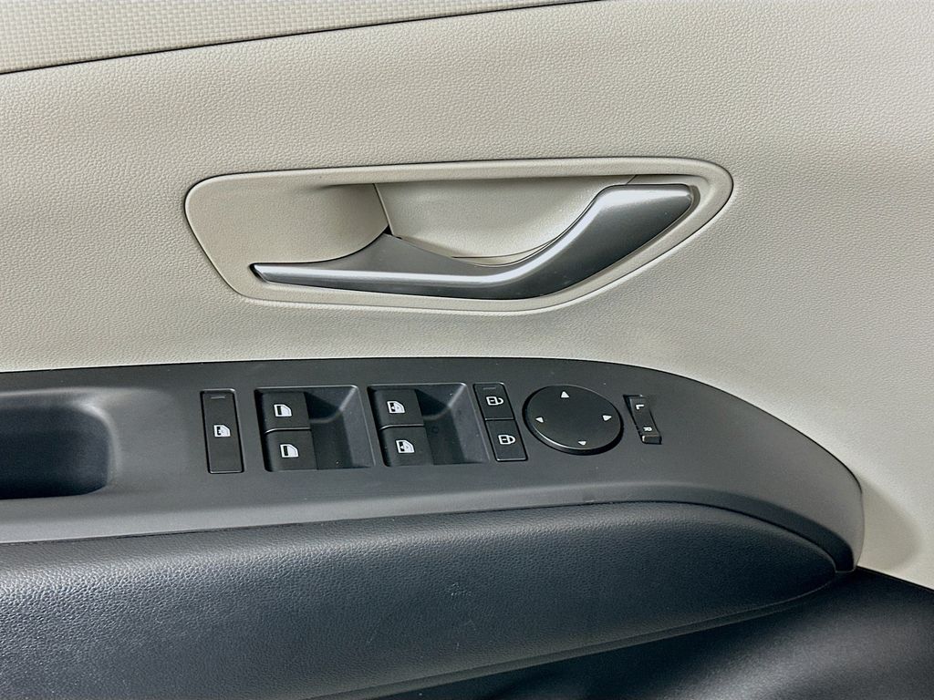 Thumbnail: 2025 Hyundai Tucson - 17