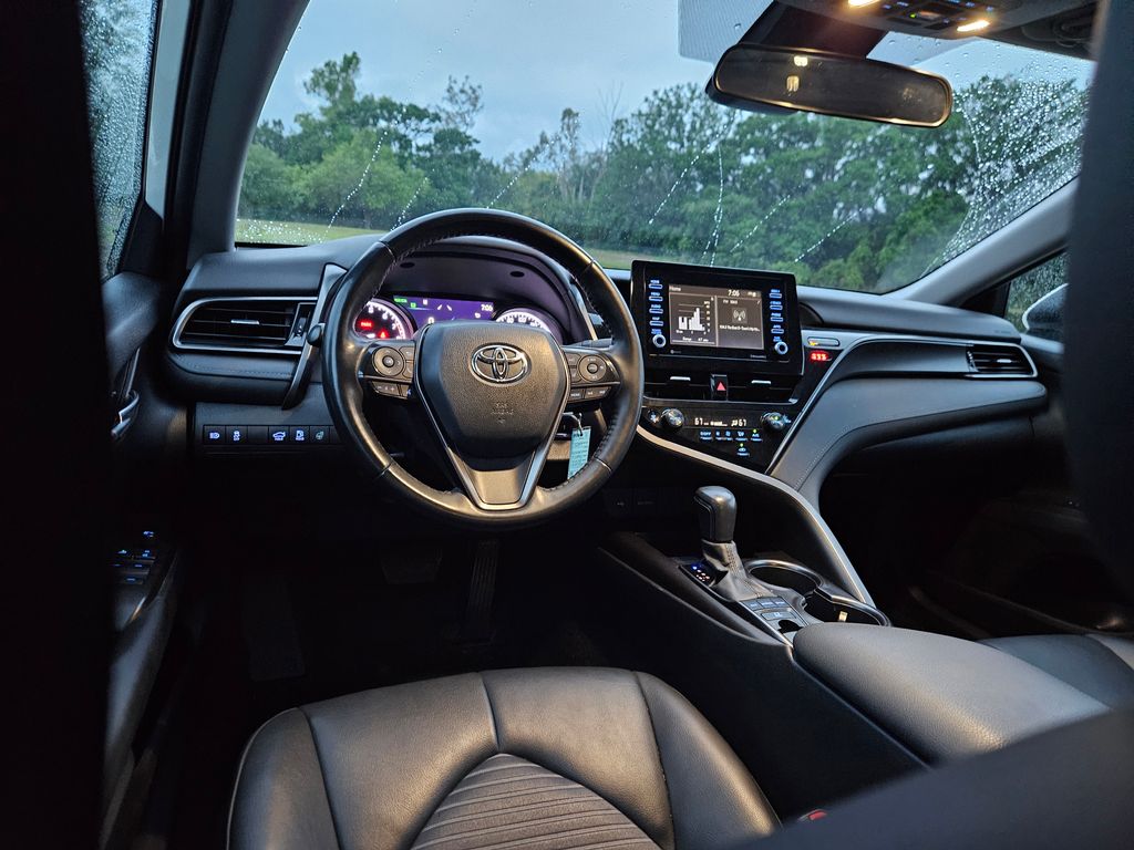 2022 Toyota Camry SE 12