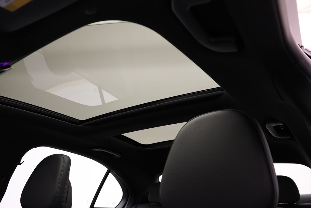 Thumbnail: 2025 Mercedes-Benz C-Class - 15