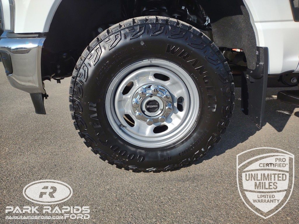 2025 Ford F-250SD XLT photo