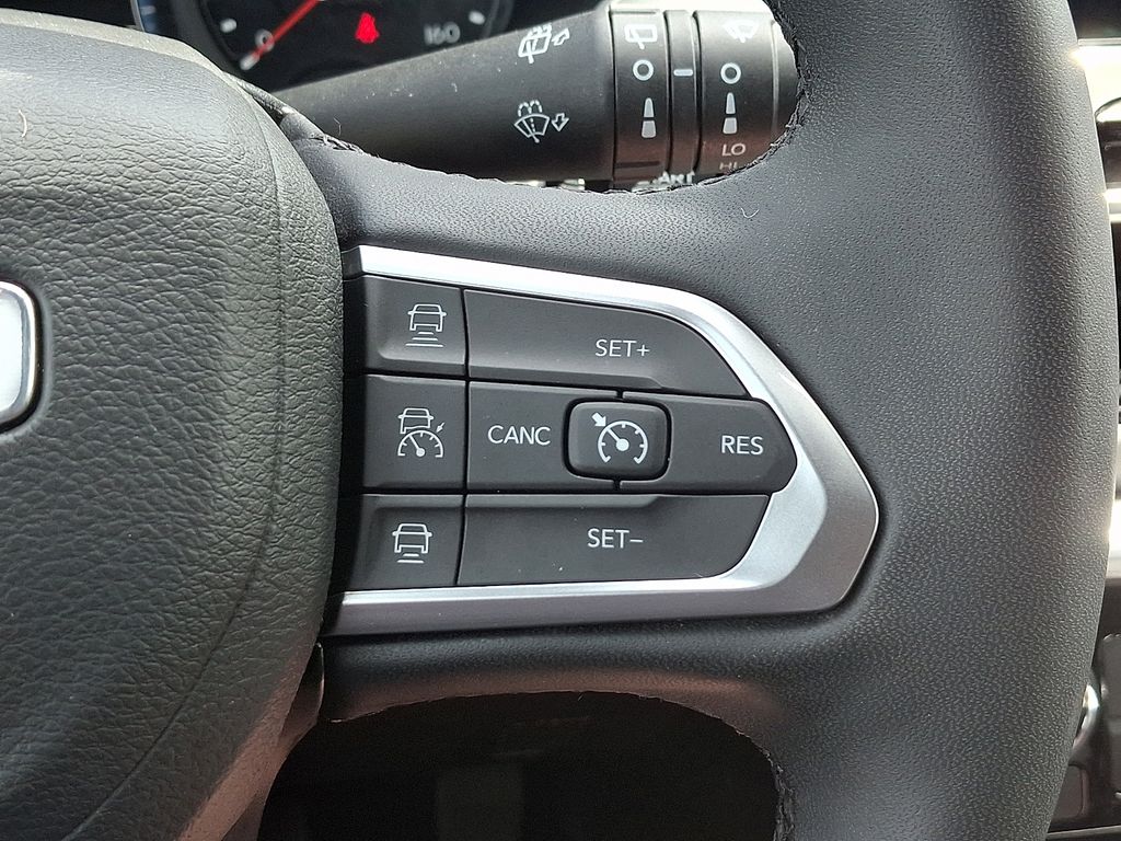 2025 Jeep Compass Limited White at South Hills CDJR