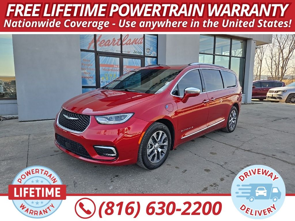 2024 Chrysler Pacifica Hybrid Pinnacle FWD