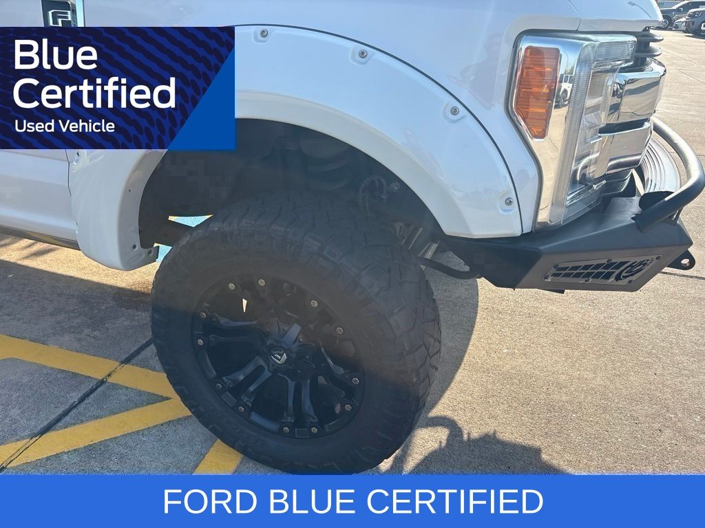 2019 Ford F-250SD King Ranch White at Autostrade