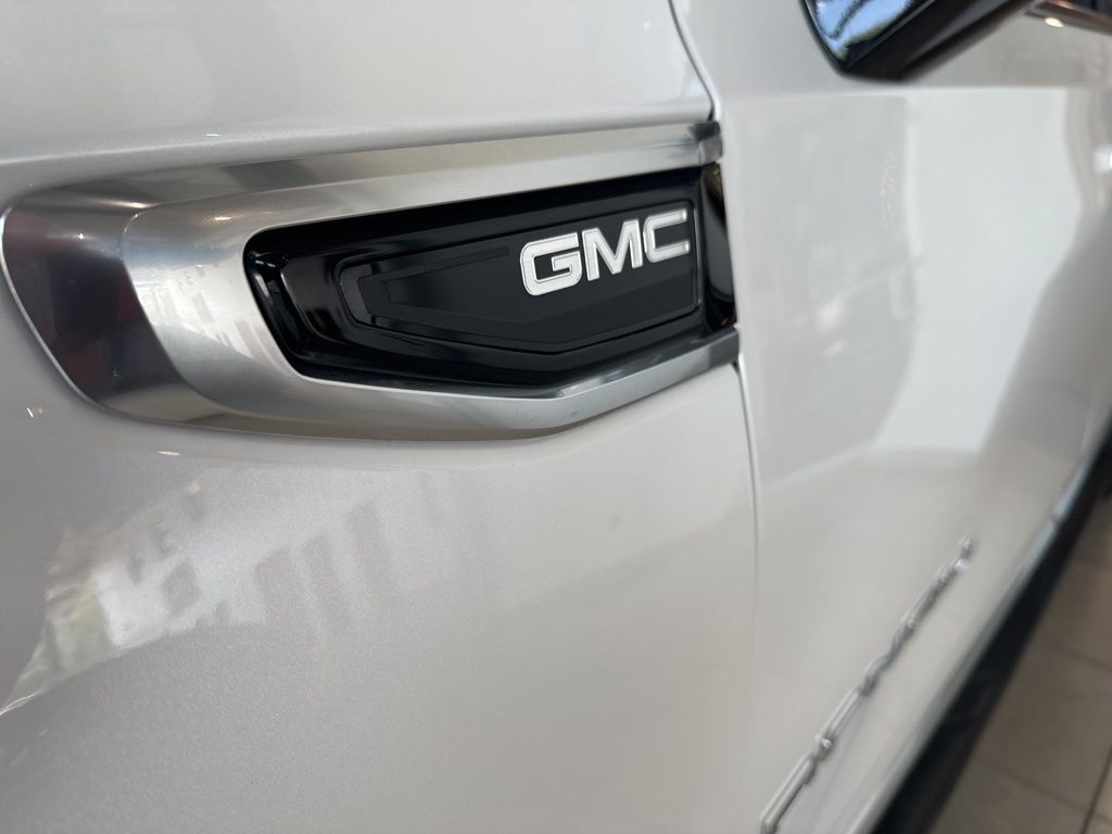 2021 GMC Yukon XL Denali 4