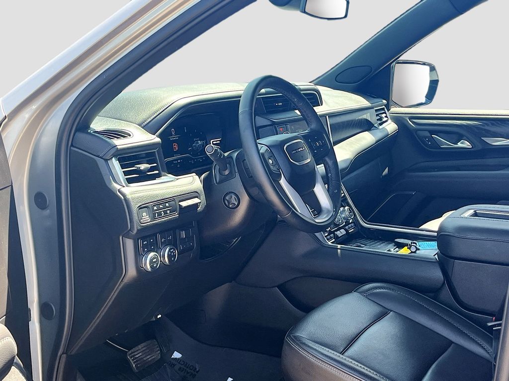 Used 2024 Silver GMC Denali image 9