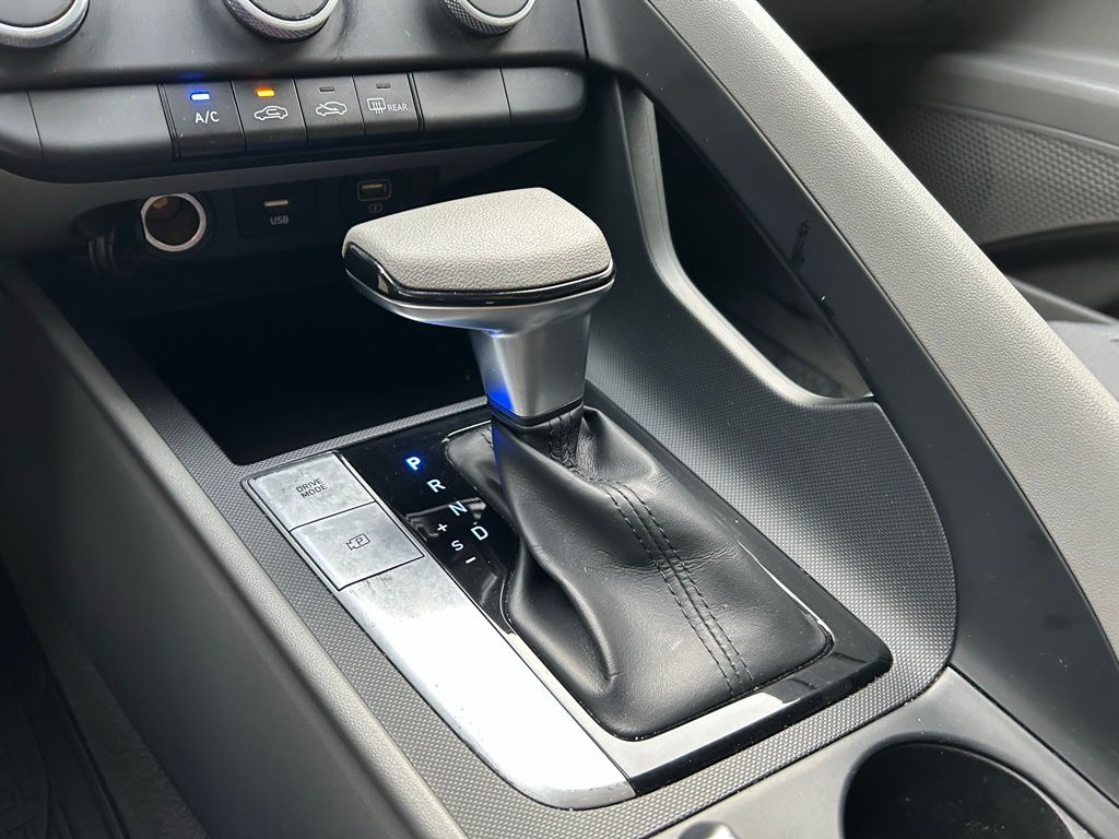 Thumbnail: 2021 Hyundai Elantra - 26
