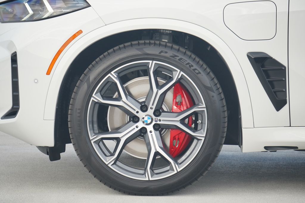 Thumbnail: 2026 BMW X5 - 5