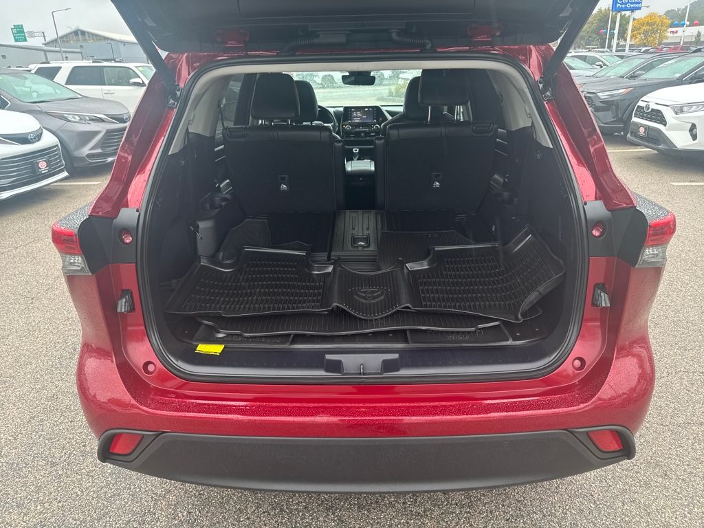 2022 Toyota Highlander XLE photo 7