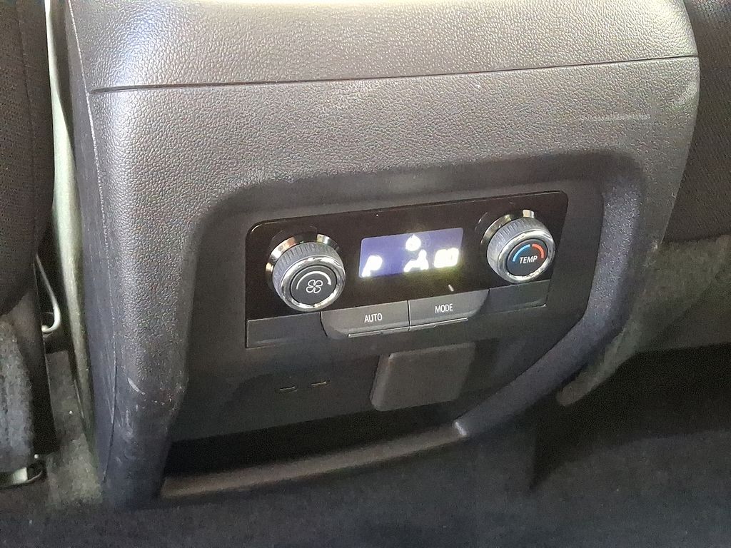 Thumbnail: 2025 Chevrolet Traverse - 11