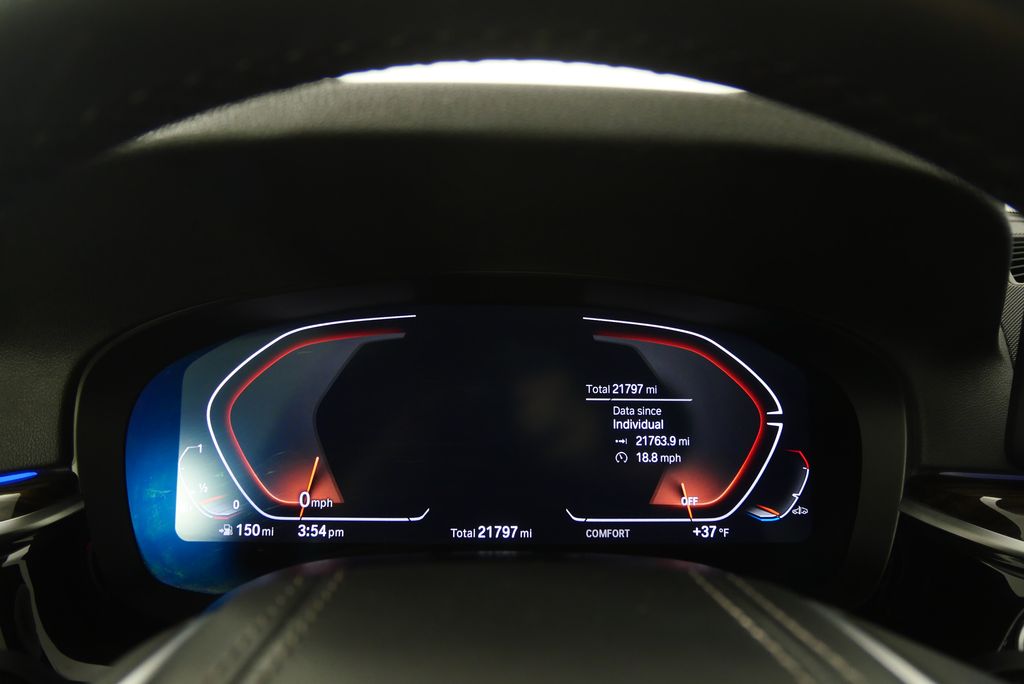 Thumbnail: 2023 BMW 5 Series - 20