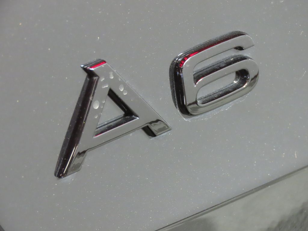 Thumbnail: 2025 Audi A6 - 9