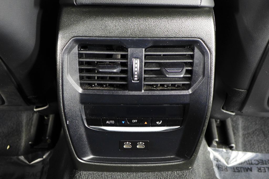 Thumbnail: 2023 BMW 3 Series - 24