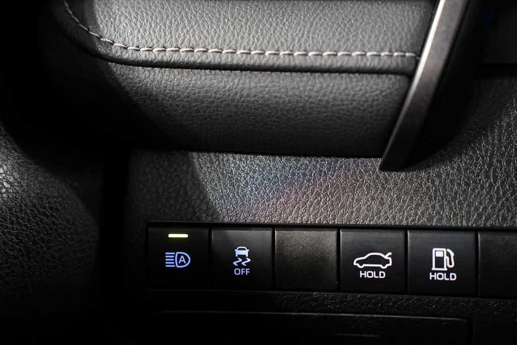 2023 Toyota Camry XSE 24