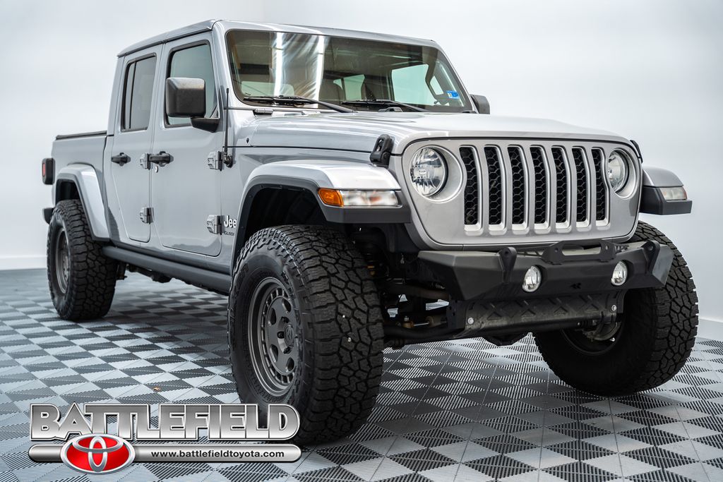 2020 Jeep Gladiator Overland Crew Cab 4WD