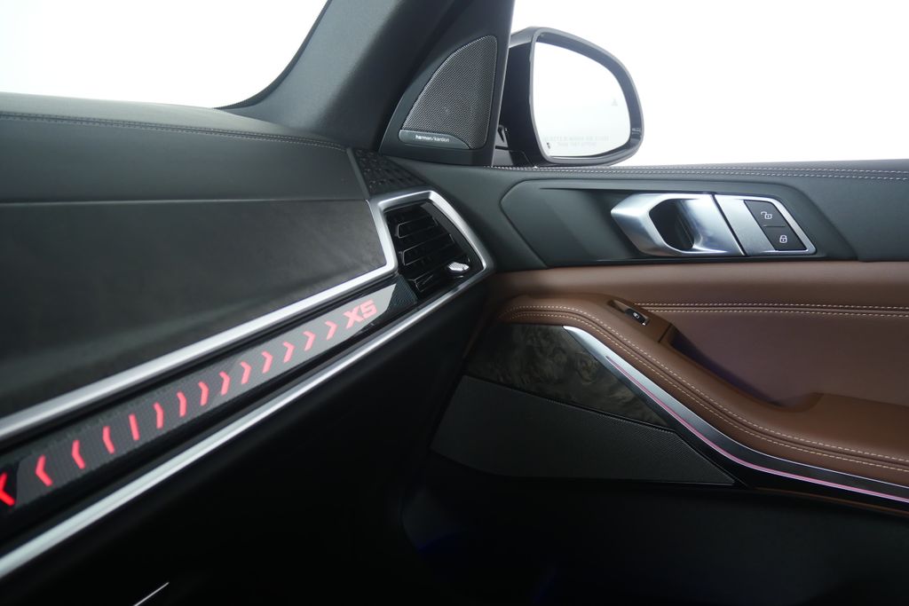Thumbnail: 2026 BMW X5 - 26