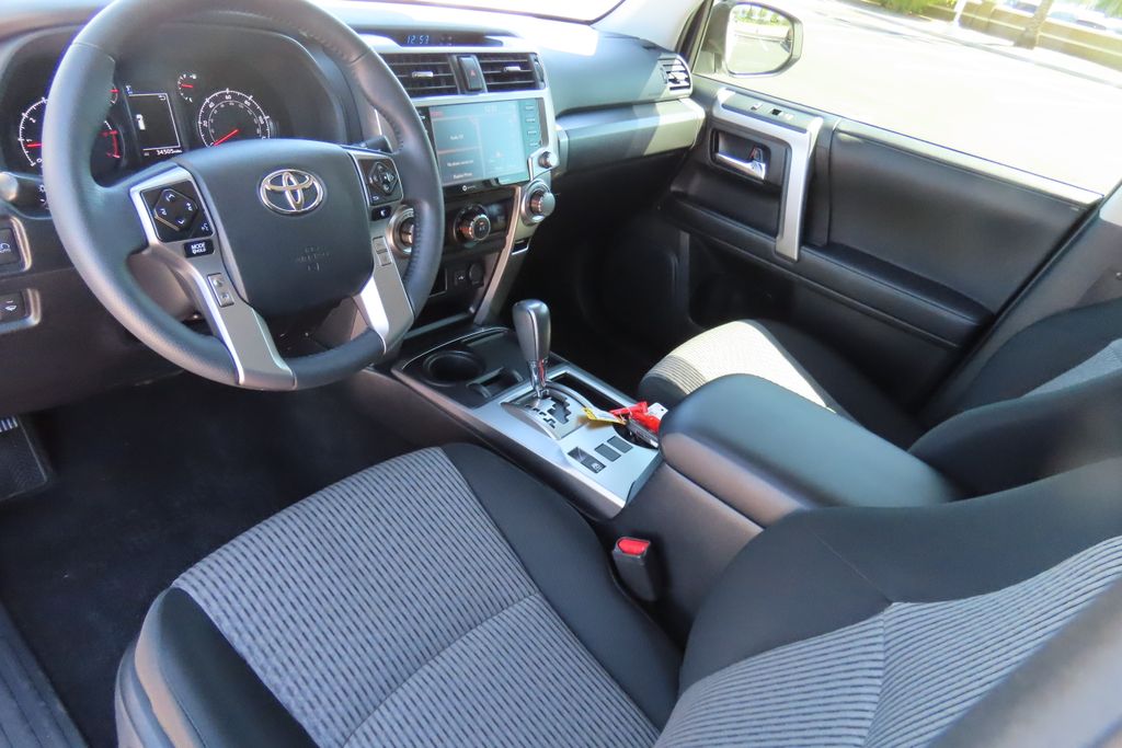 Thumbnail: 2023 Toyota 4Runner - 9