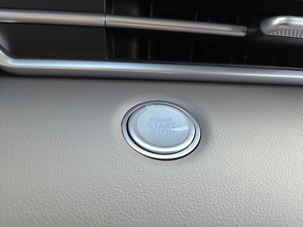 Thumbnail: 2025 Hyundai Elantra - 30