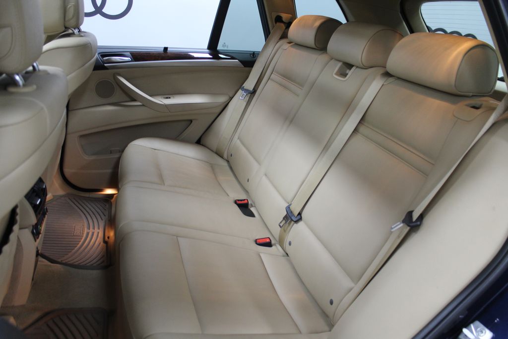 2012 BMW X5 xDrive35i 24