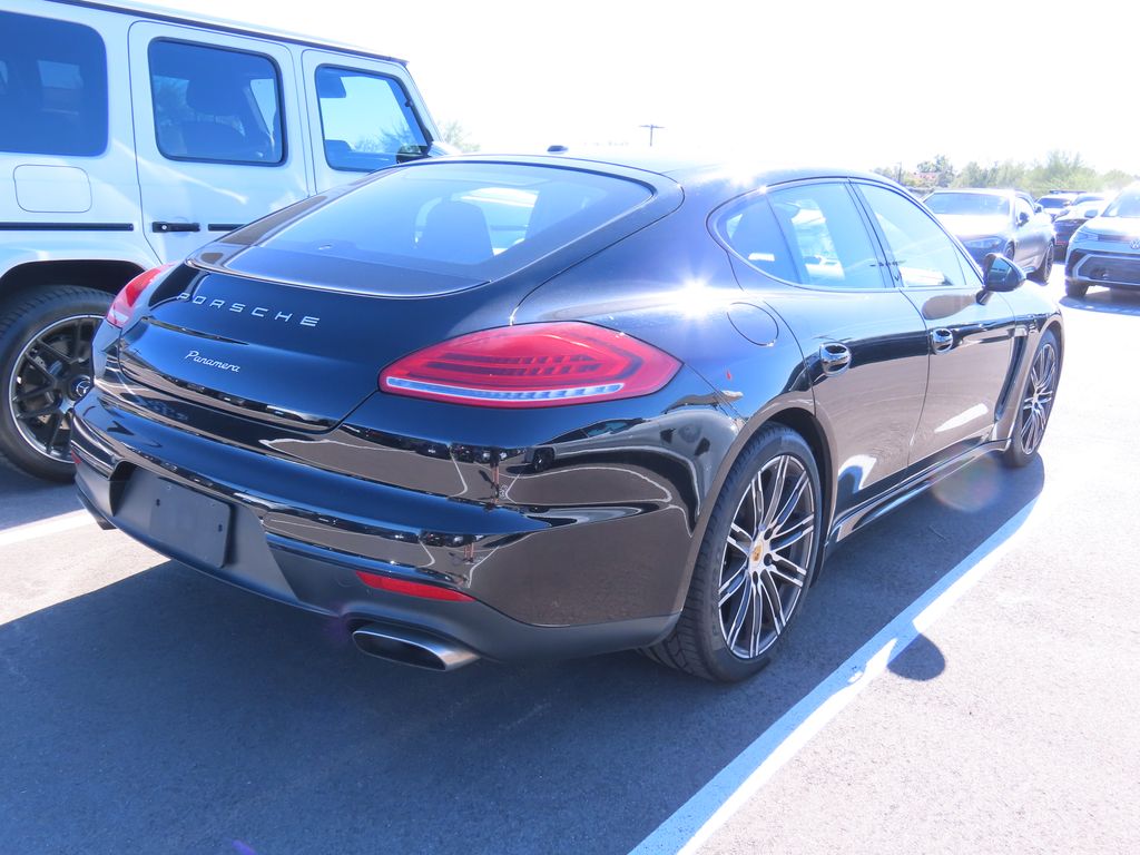 Thumbnail: 2016 Porsche Panamera - 3