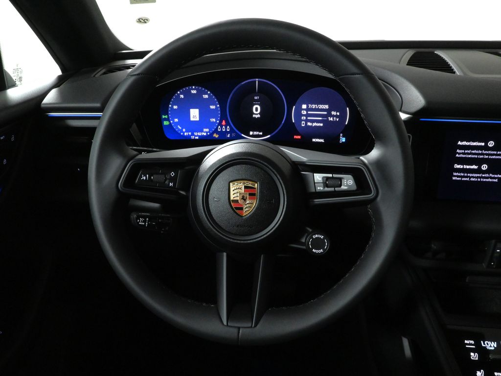 Thumbnail: 2025 Porsche Macan - 18