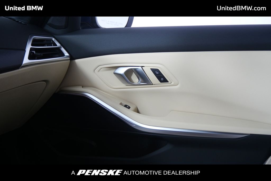 Thumbnail: 2026 BMW 3 Series - 26