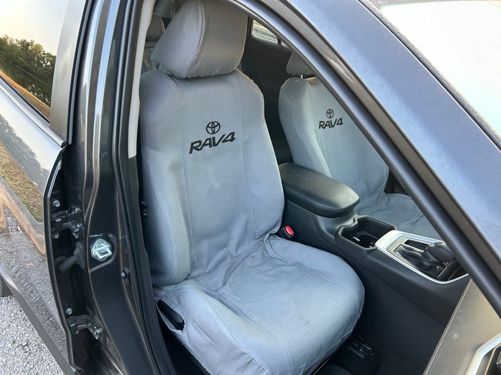 2024 Toyota RAV4 XLE 15