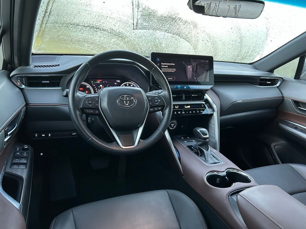 Thumbnail: 2023 Toyota Venza - 12