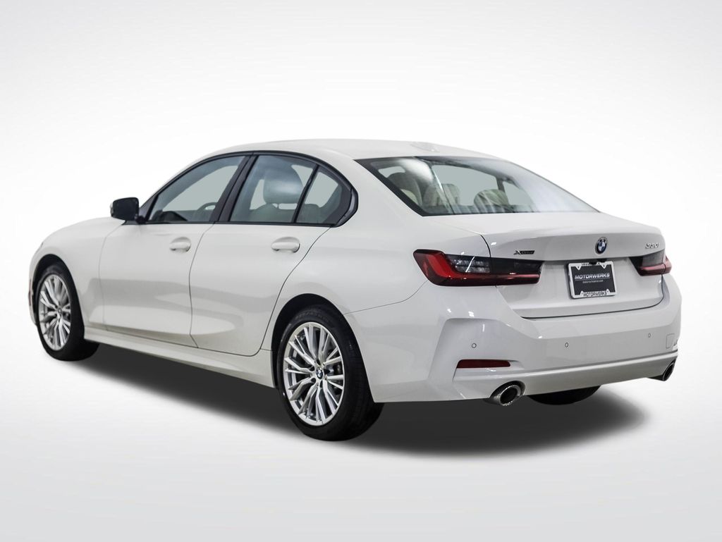 Thumbnail: 2023 BMW 3 Series - 3