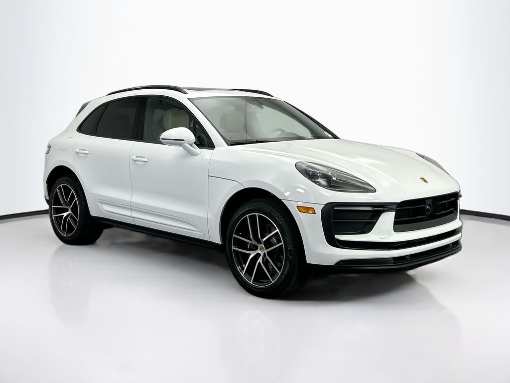 Thumbnail: 2026 Porsche Macan - 9