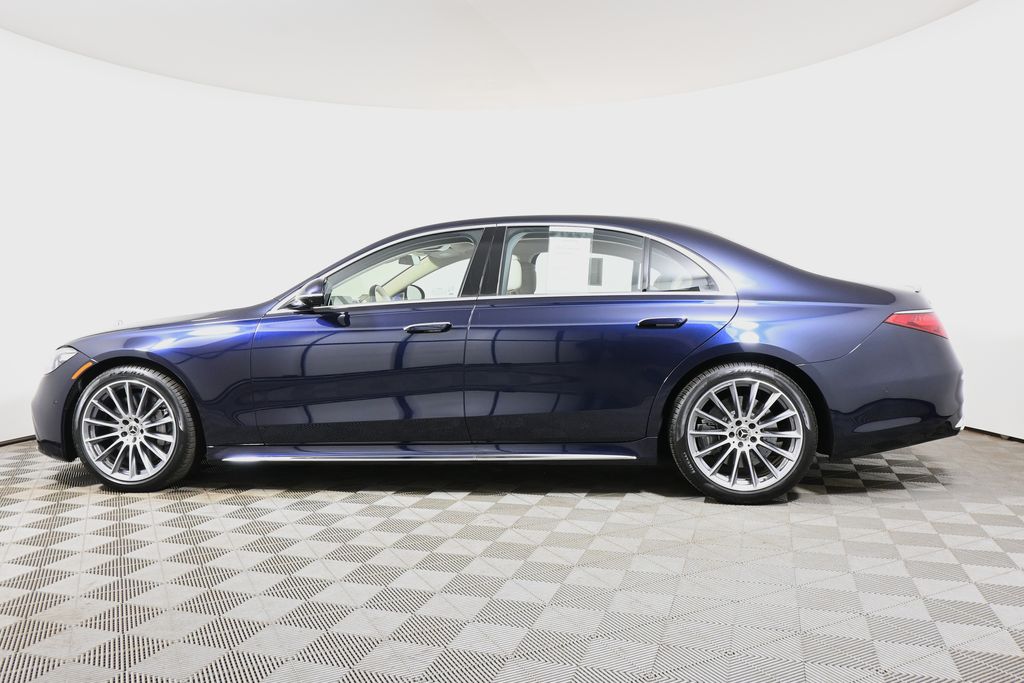 Thumbnail: 2025 Mercedes-Benz S-Class - 2